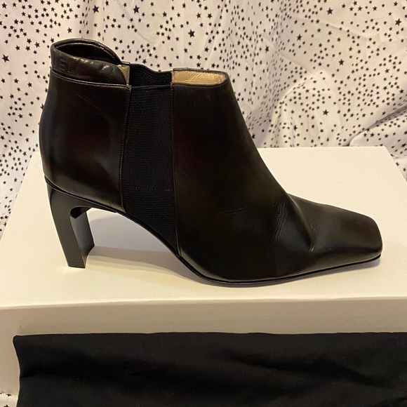 Elegant Chanel Black Ankle Boots - Picture 2 of 5
